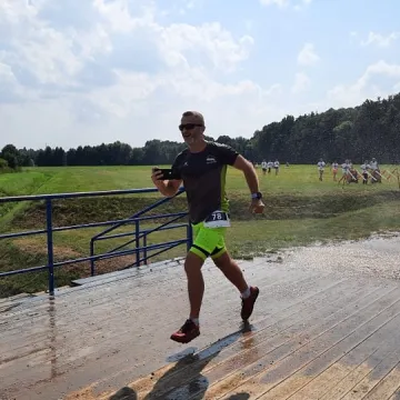 Tropem Wilczym. Bieg Pamięci Żołnierzy Wyklętych 2021 w Radomsku