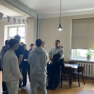 Dzień Owarty w II LO w Radomsku. Ósmoklasiści poznali szkołę od środka