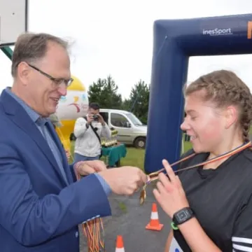 Pobiegli w memoriale 