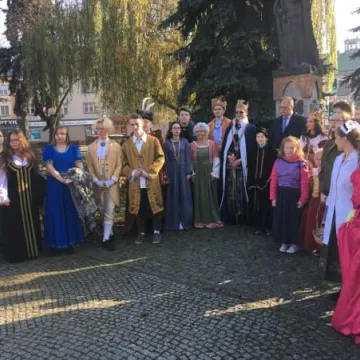 Happening Teatru Źródło „Z Niepodległą w sercu”