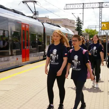 Pociąg „Warszyc” wjechał na peron w Radomsku