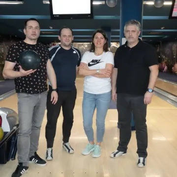 Samorządowcy grali w kręgle