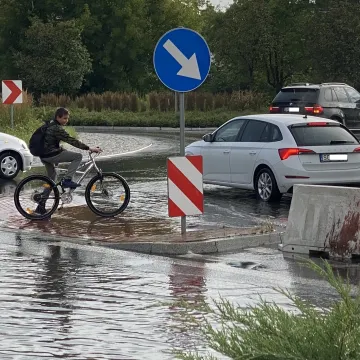 Ul. Żeromskiego w Radomsku znów pod wodą