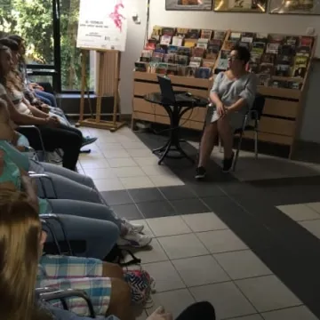 O street arcie w bibliotece