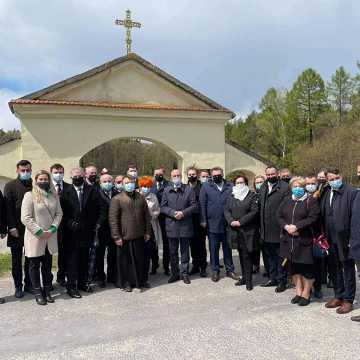 W Bąkowej Górze oddano hołd zamordowanym Żołnierzom Wyklętym