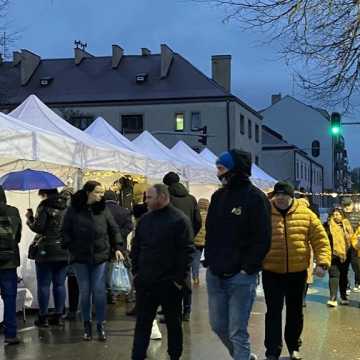 [WIDEO] Halina Mlynkova na Jarmarku Bożonarodzeniowym w Radomsku