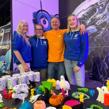 Szkoły z powiatu radomszczańskiego na Turnieju Ligi Robotów