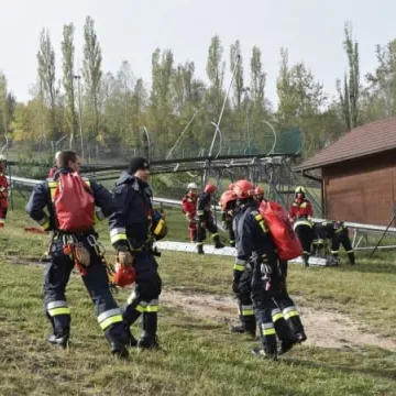 Ćwiczenia ratownicze w Ośrodku Sportu i Rekreacji na Górze Kamieńsk