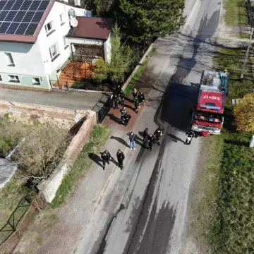 Strażacka „mokra pobudka” w Radomsku, Radziechowicach Drugich i Karczowie
