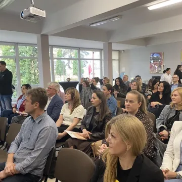 Jak pomóc młodym wybrać przyszłość? Konferencja edukacyjna w ZSP nr 1 w Radomsku