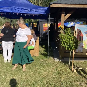 Kietlin świętował przy stole i na zjeżdżalni