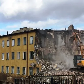 Wyburzają stary szpital 