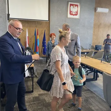 Gotowi do szkoły. Pierwszoklasiści otrzymali szkolne wyprawki