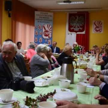 Emeryci i Renciści z ZNP Radomsko świętowali Dzień Edukacji Narodowej