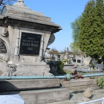 Trwa renowacja grobu Soczołowskich 