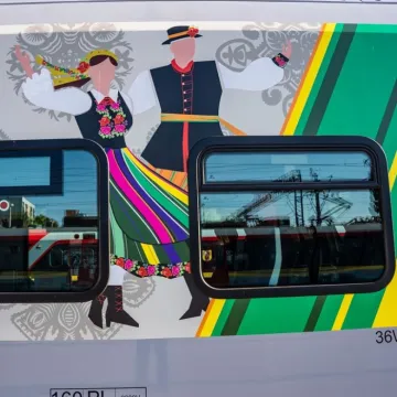 Folkowy pociąg ŁKA „Dziesięciolatek”