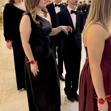 Odliczanie do matury rozpoczęło się eleganckim balem w LO Przedborzu