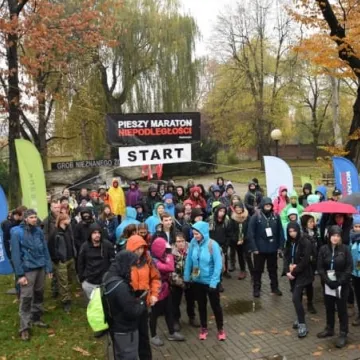 Wystartował VII Pieszy Maraton Niepodległości