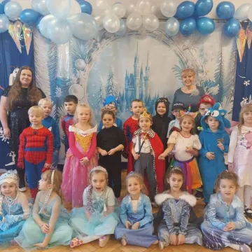 „Zimowa Kraina”. Bal karnawałowy w przedszkolu nr 9 w Radomsku