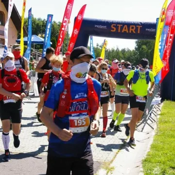 300 biegaczy zmierzyło się z Górą Kamieńsk