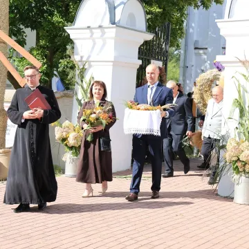 Lokalne tradycje w centrum uwagi podczas święta ziemniaka w Dmeninie