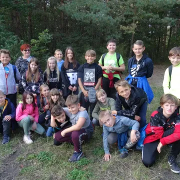 „Droga śmiecia” w Reymontówce na Bugaju