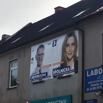 Hasła i obietnice na plakatach i bilbordach