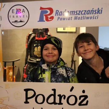 Wybrali się w podróż za jeden uśmiech...