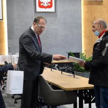 Młodzi zawodnicy z Radomska odebrali stypendia sportowe