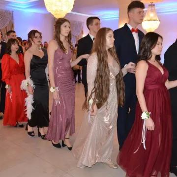 Bal studniówkowy maturzystów z Przedborza