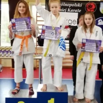 Złoty team Klubu Karate Radnori