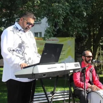 Romskie melodie na placu 3 Maja