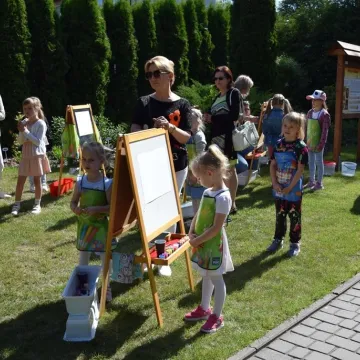 Wiosenne malowanie w PP 9 w Radomsku