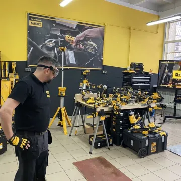 Akademia DeWalt w „Mechaniku”. Prestiżowy program tylko dla 10 szkół w kraju