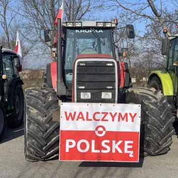[WIDEO] Zaczęło się. Przedbórz stoi. Rolnicy walczą o Polskę