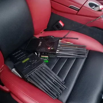 Grupa kradnąca luksusowe auta rozbita przez łódzkich policjantów