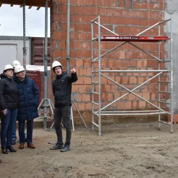 Zobacz, jak powstaje hala sportowa w Kamieńsku