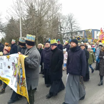 Orszak Trzech Króli w Radomsku: radość i kolędy