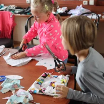 Warsztaty szycia poduszek w MDK w Radomsku