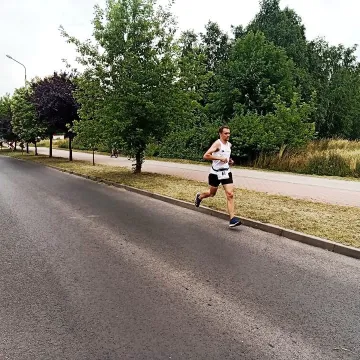 Ponad setka biegaczy stanęła na starcie biegu ulicznego w Radomsku