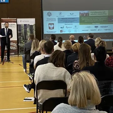 Trzeba pobudzić młodzież do aktywności fizycznej. Konferencja w Radomsku