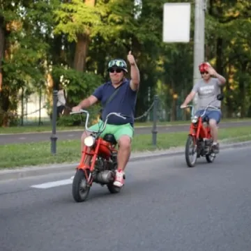 Pojechali komarami przez Polskę 