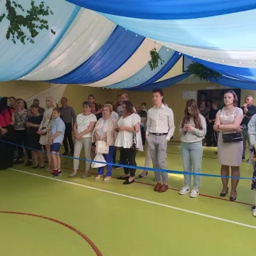 Bal na zakończenie ósmej klasy w PSP nr 2 w Radomsku