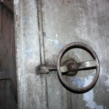 W dawnych schronach zapasy na… zimę