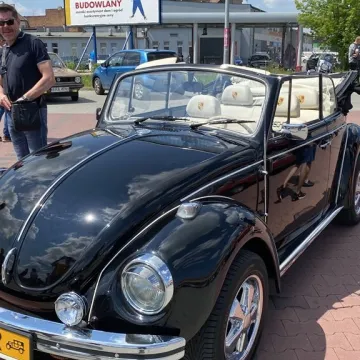 Klasyki zaparkowały w Radomsku. Trwa Auto-Moto Weteran 5