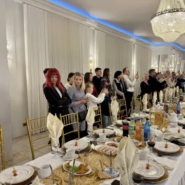 Odliczanie do matury rozpoczęło się eleganckim balem w LO Przedborzu