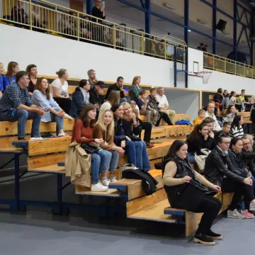 METPRIM Volley Radomsko gra i pomaga