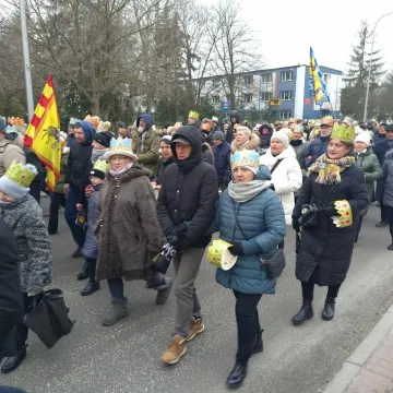 Orszak Trzech Króli w Radomsku: radość i kolędy