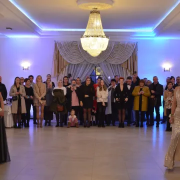 Bal studniówkowy maturzystów z Przedborza