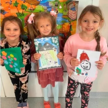 „Onko-Mikołajki” w Szczepocicach dla dzielnej Julianki